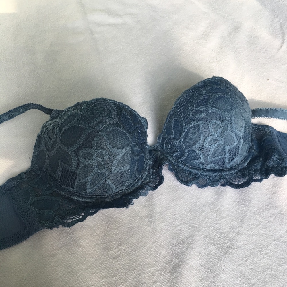 Navy push-up bra